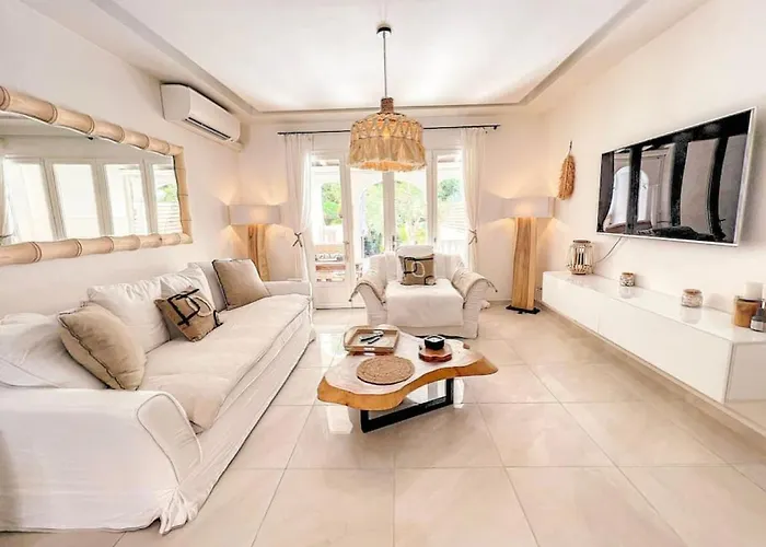 Villa Oh La La, 250M From The Beach, 2 Bedrooms